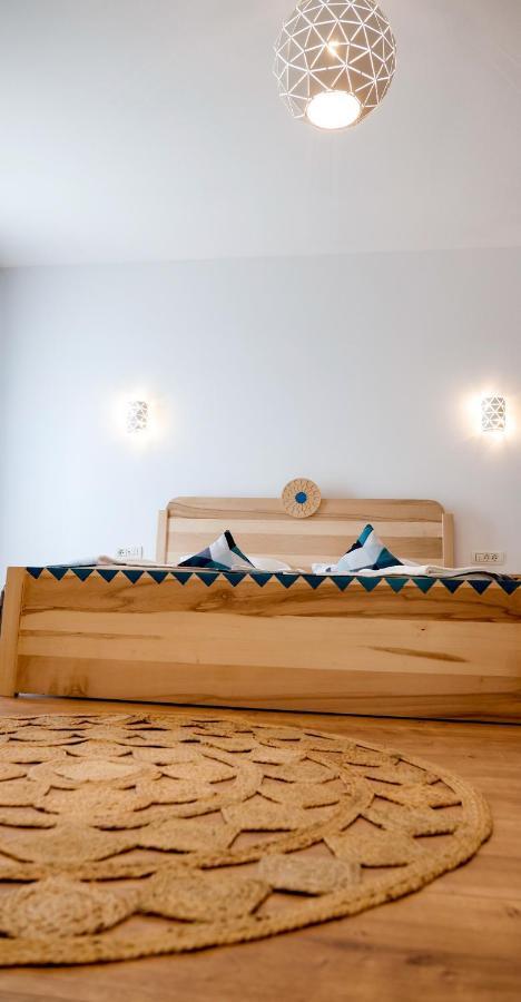 Conacul Olarilor Bed and Breakfast Baia de Fier Εξωτερικό φωτογραφία